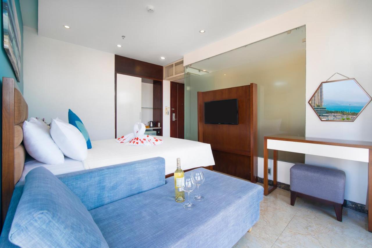 Rosetta Beach Hotel & Apartment Дананг Экстерьер фото